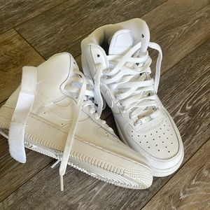 Nike High top Air Force Ones size 6Y